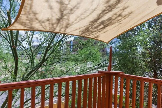 Unit 2 - Stylish 2br Downtown Retreat In Roosevelt Row, Parking Included Apartamento