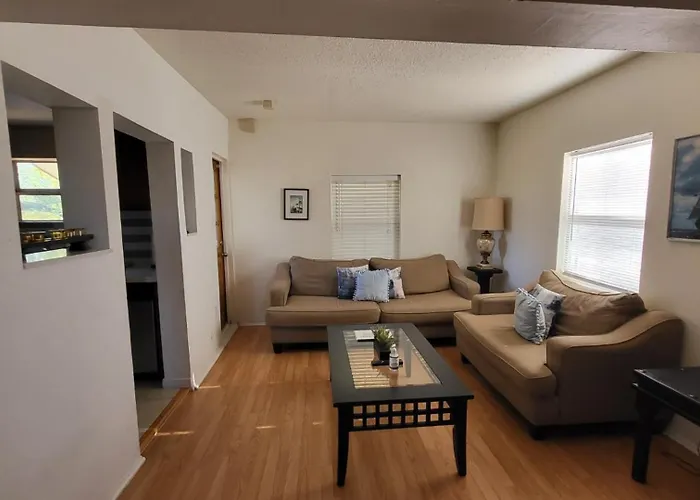Unit 2 - Stylish 2br Downtown Retreat In Roosevelt Row, Parking Included