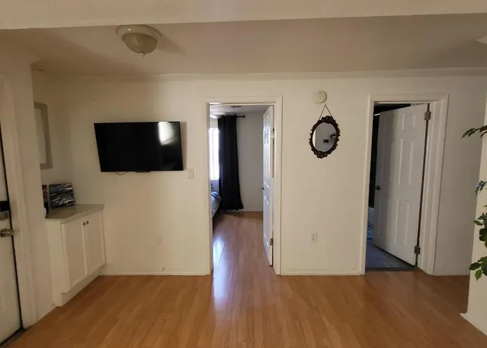 Unit 2 - Stylish 2br Downtown Retreat In Roosevelt Row, Parking Included Apartament *