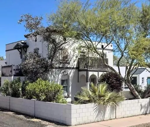 Unit 2 - Stylish 2br Downtown Retreat In Roosevelt Row, Parking Included Phoenix