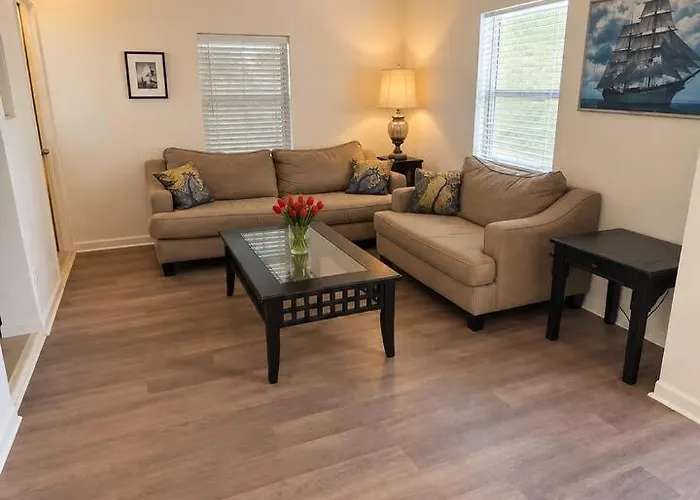 Unit 2 - Stylish 2br Downtown Retreat In Roosevelt Row, Parking Included *