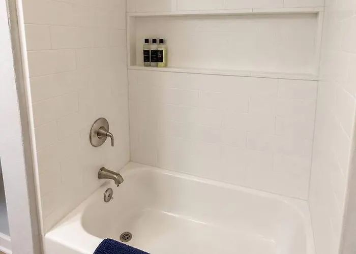 Apartament Unit 2 - Stylish 2br Downtown Retreat In Roosevelt Row, Parking Included *