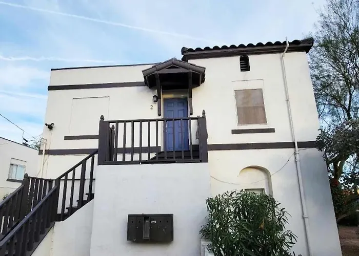 Unit 2 - Stylish 2br Downtown Retreat In Roosevelt Row, Parking Included